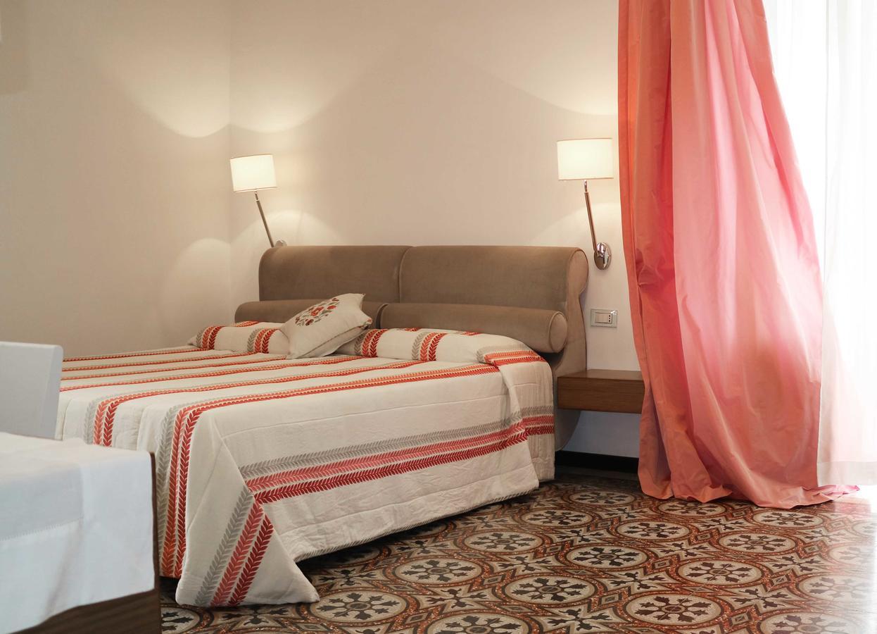 Bed and Breakfast Palazzo Dei Concerti à Torre Annunziata Extérieur photo